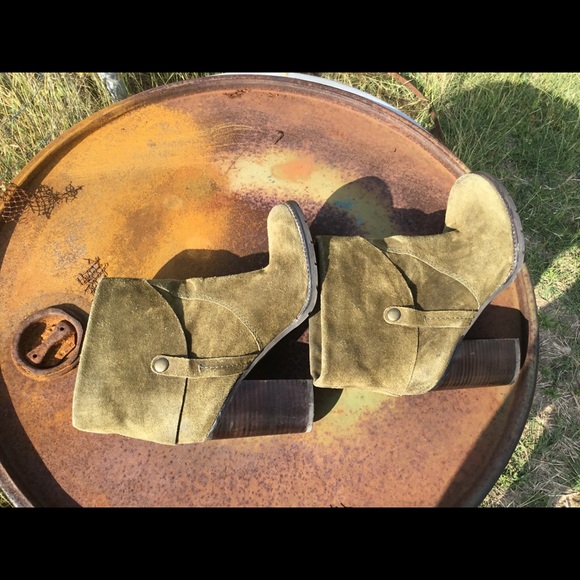 Franco Sarto Ankle Boots - Picture 3 of 5